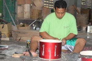 Melihat Peluang Bisnis dari Pengrajin Drumband
