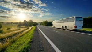 Sewa Bus Pariwisata