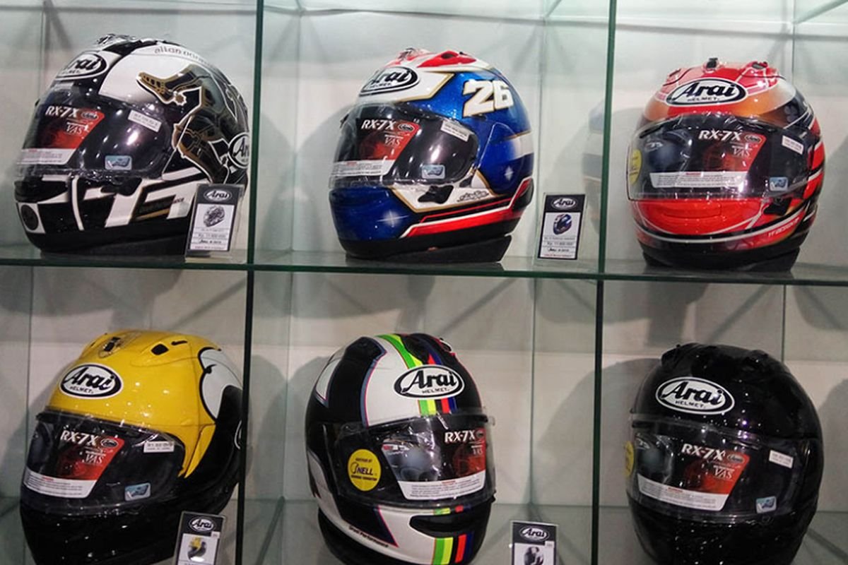 Helm Arai