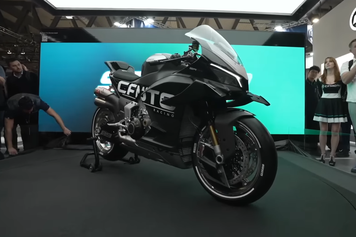 CFMoto V4